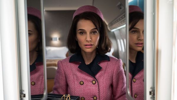 «Джеки»: В комнате с белым потолком