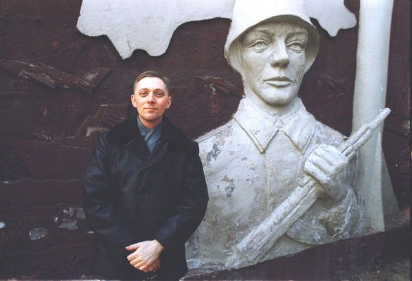 «Мы ничего не делали ради денег»: Интервью с Марком Ридером, героем «B-Movie: Шум и ярость в Западном Берлине»