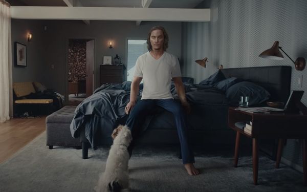 Видео на вечер: реклама пива от Дэвида Финчера (и чипсов от Дэмьена Шазелла)