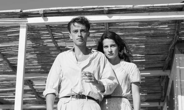 «Посторонний»: экранизация Альбера Камю от Франсуа Озона